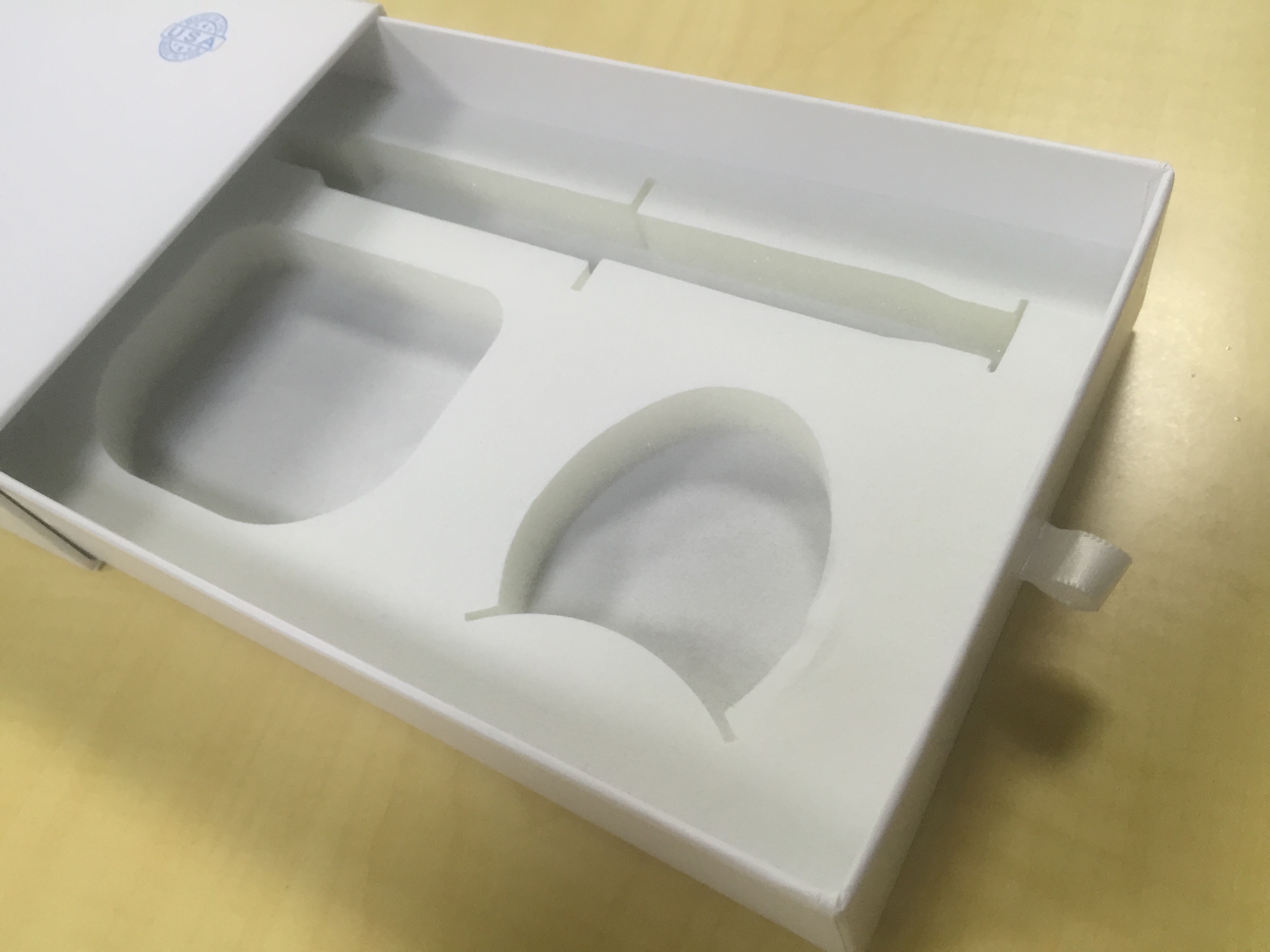 知道用數(shù)碼打樣給化妝品精品盒定制打樣成本低，沒(méi)想到這么低